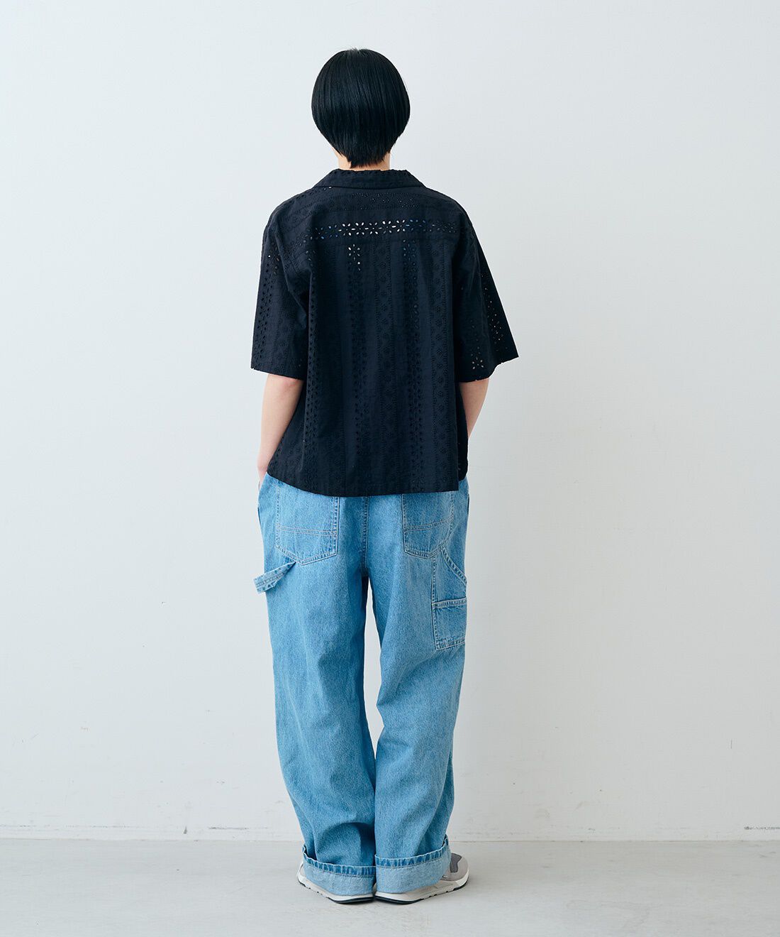 THREE FIFTY STANDARD［スリーフィフティースタンダード］|シルケット加工 タンクトップと麻混 ライトオンスデニム オーバーオールのコーディネート