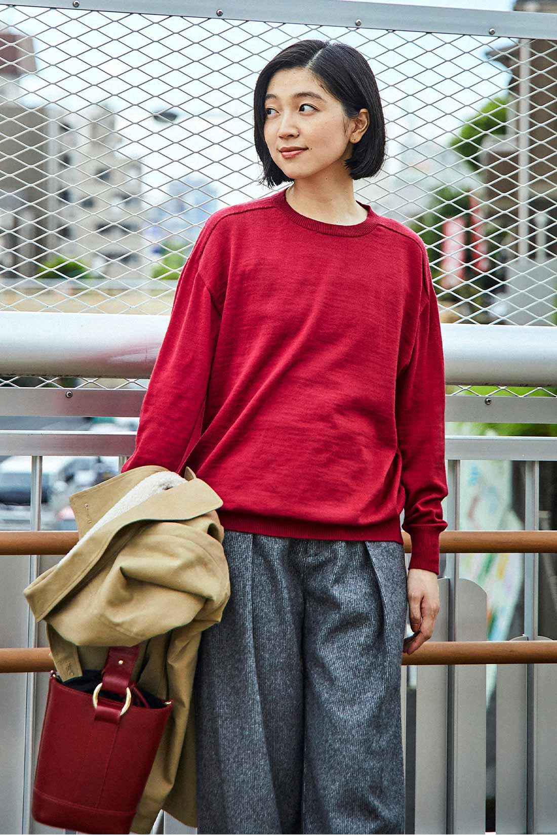 THREE FIFTY STANDARD|フロントダブルの裏ボアコート〈カーキ〉と小谷 実由さんと作った チェック柄のワイドパンツ〈グレー〉のコーディネート