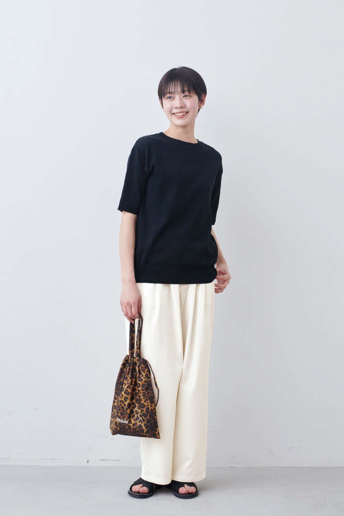 THREE FIFTY STANDARD［スリーフィフティースタンダード］|THREE FIFTY STANDARD　カジュアルすぎないチノパンツ〈アイボリー〉|モデル身長：163cm　着用サイズ：M