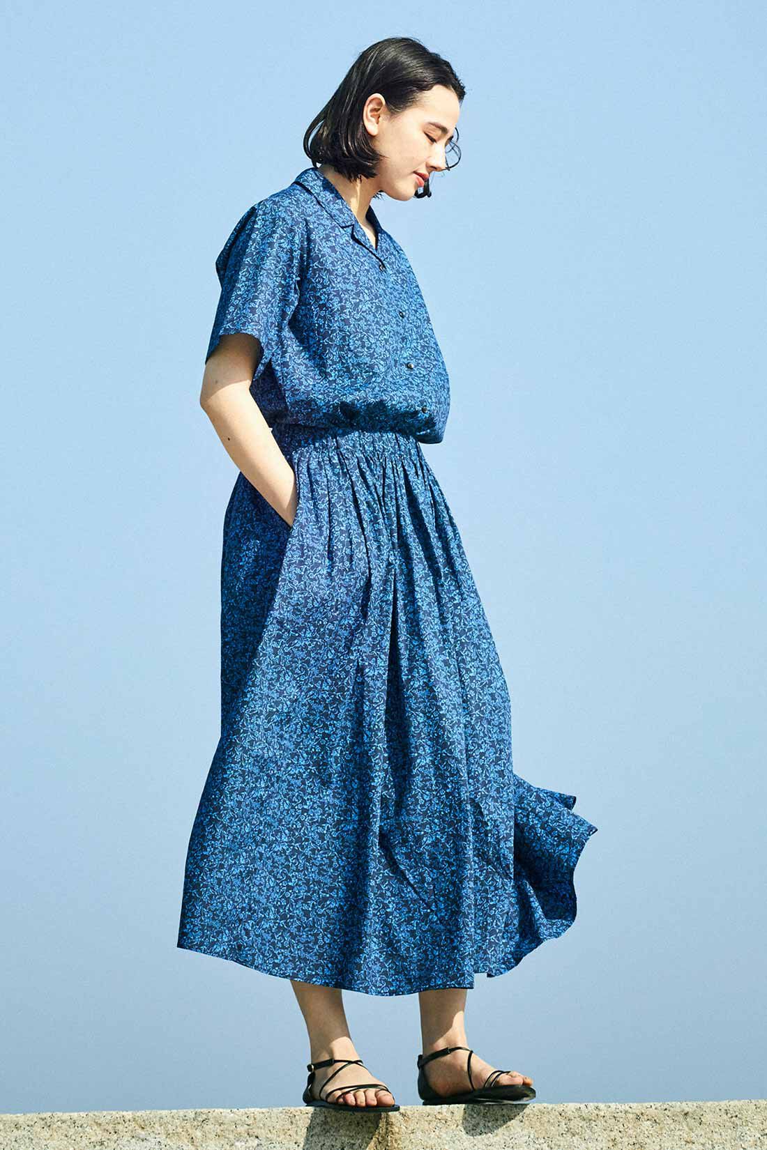 THREE FIFTY STANDARD［スリーフィフティースタンダード］|THREE FIFTY STANDARD シックな花柄の開衿シャツ〈ネイビー〉