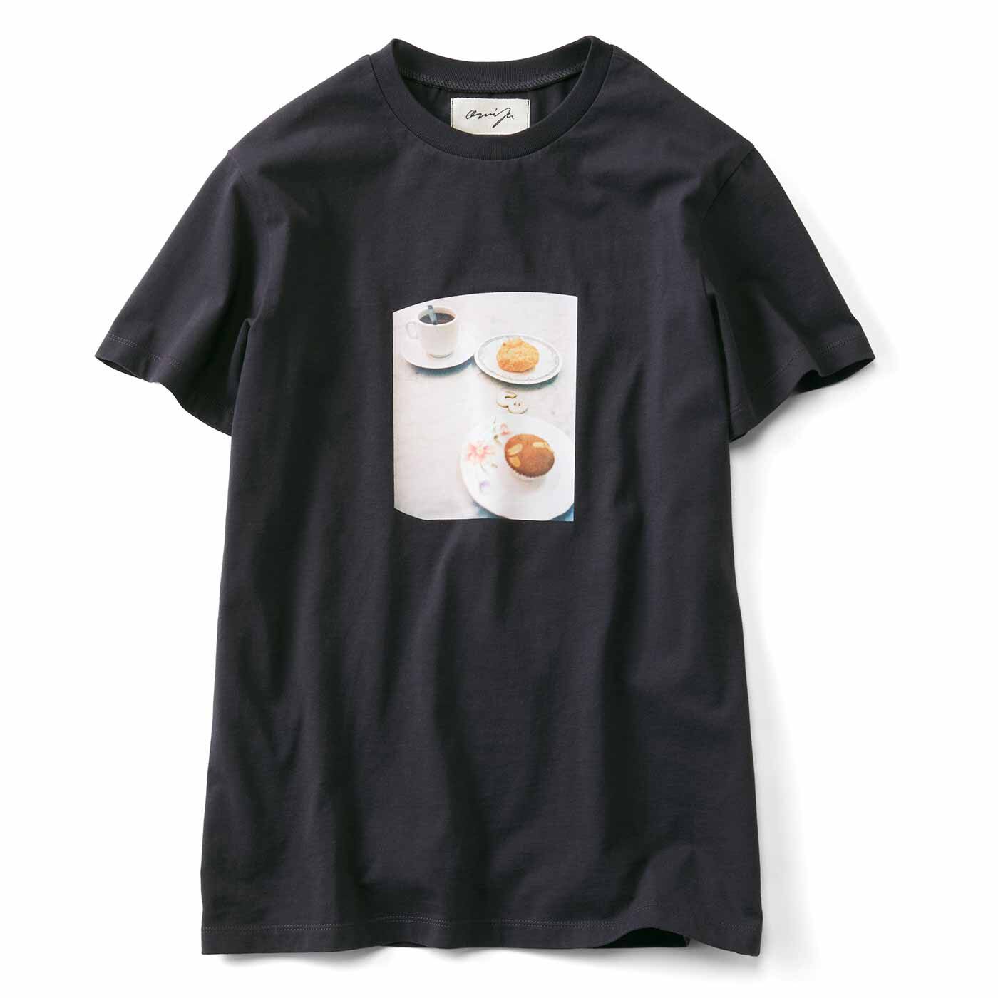 tシャツ ＴＨＲＥＥ　ＦＩＦＴＹ　ＳＴＡＮＤＡＲＤ　丸胴仕様のロゴプリントＴシャツ レディース THREE FIFTY STANDARD 丸胴仕様のロゴプリントTシャツ