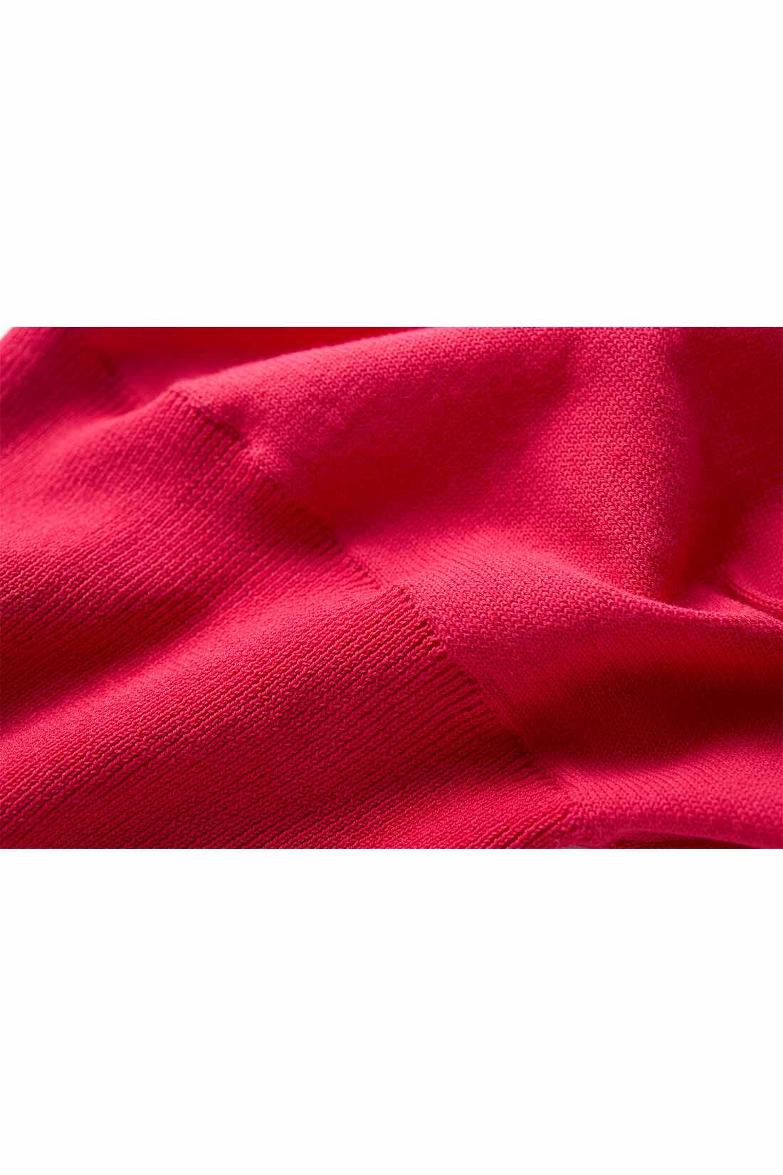 THREE FIFTY STANDARD［スリーフィフティースタンダード］|THREE FIFTY STANDARD 軽い着心地のニットプルオーバー〈バニラ〉|三子糸を使用した、シャリッと清涼感のある綿100％の素材。※お届けするカラーとは異なります。
