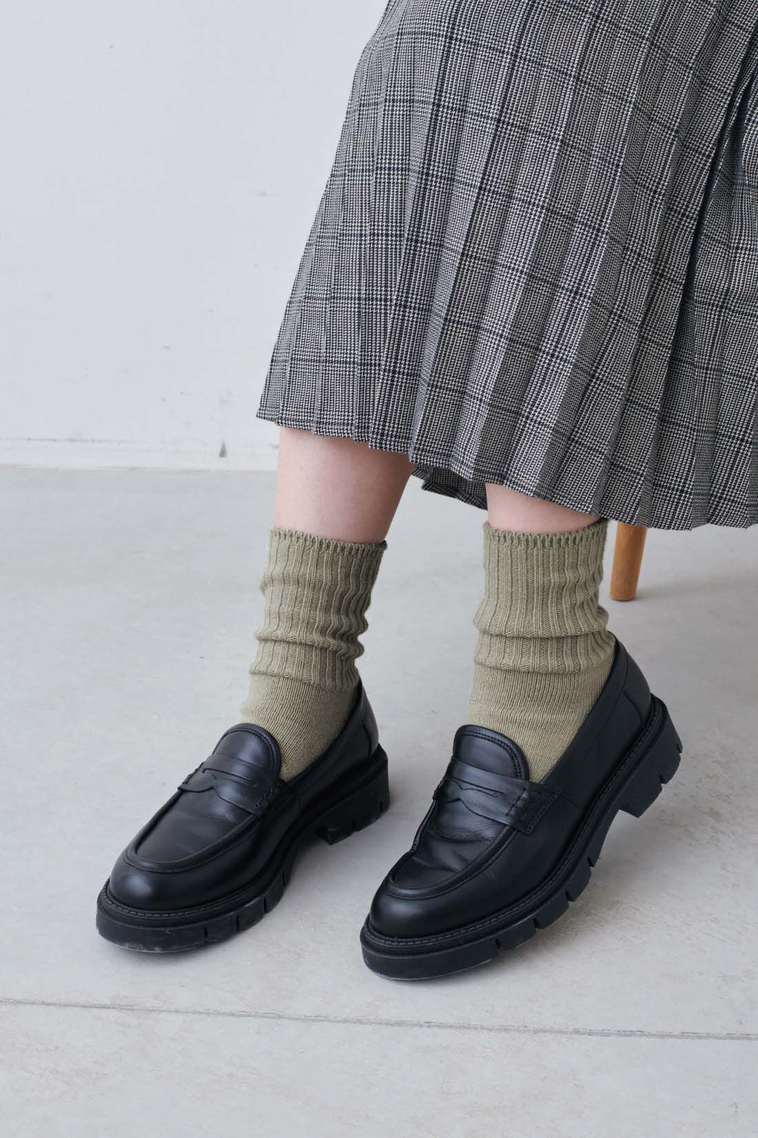 THREE FIFTY STANDARD|THREE FIFTY STANDARD　スタンダードなリブソックスの会|グレージュ