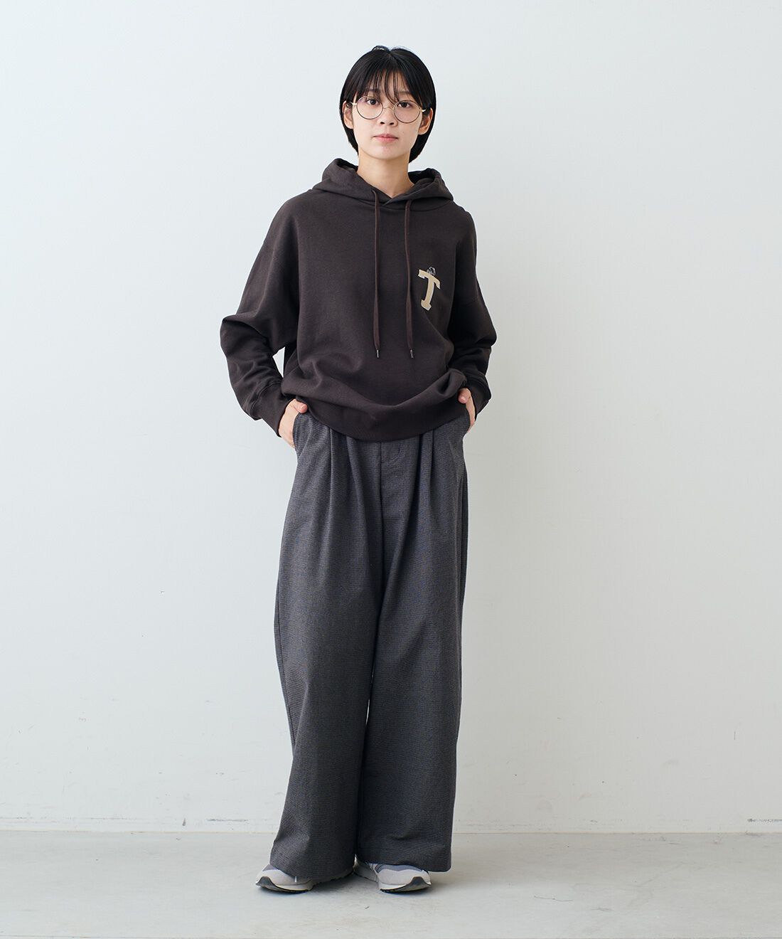 THREE FIFTY STANDARD［スリーフィフティースタンダード］|ＰＥＡＮＵＴＳフライングエースパーカーＴＦＳのコーディネート|モデル身長：163cm 着用サイズ：M