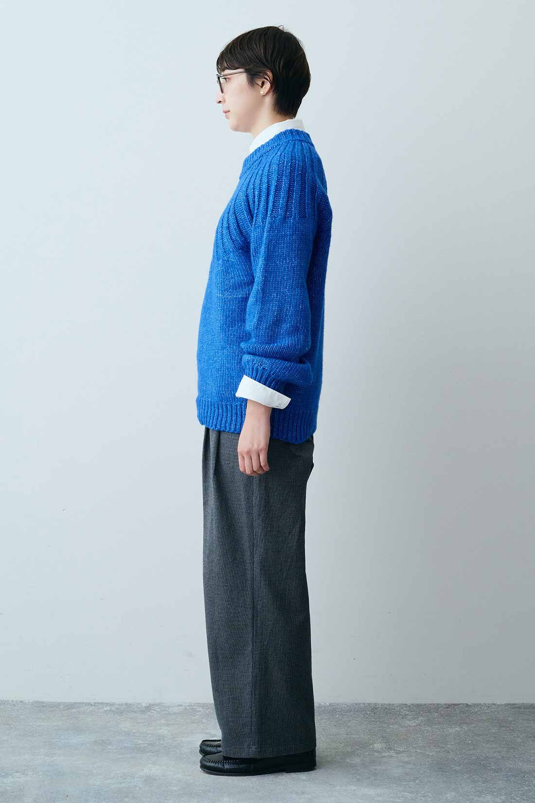 THREE FIFTY STANDARD|求心柄ニットＢＬ　ＴＦＳとワイドな白シャツＴＦＳのコーディネート