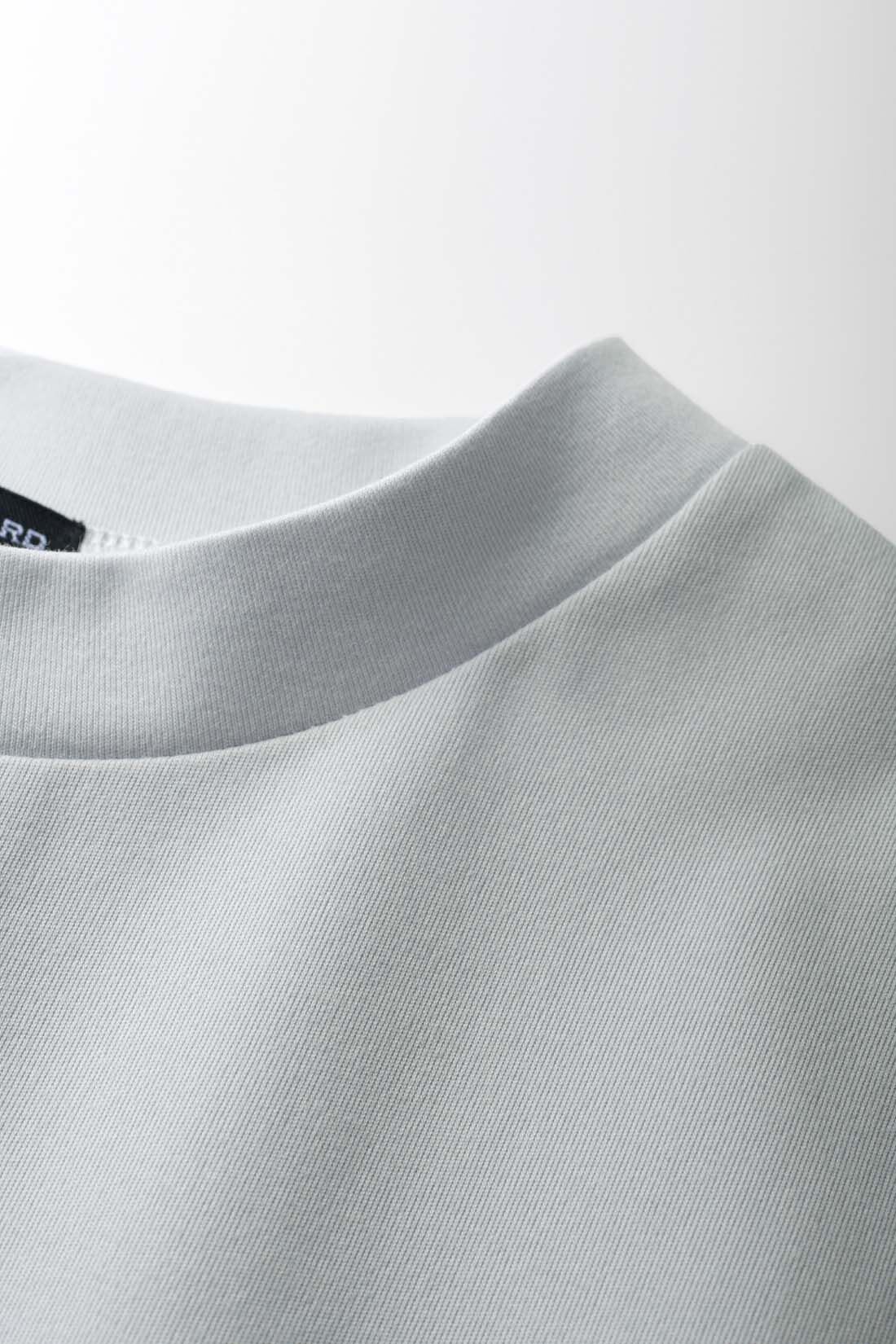 THREE FIFTY STANDARD［スリーフィフティースタンダード］|THREE FIFTY STANDARD　シルキーな肌ざわりのベーシックなTシャツの会|肌心地がよく、環境に配慮したリサイクルポリエステルとコットンの混紡素材