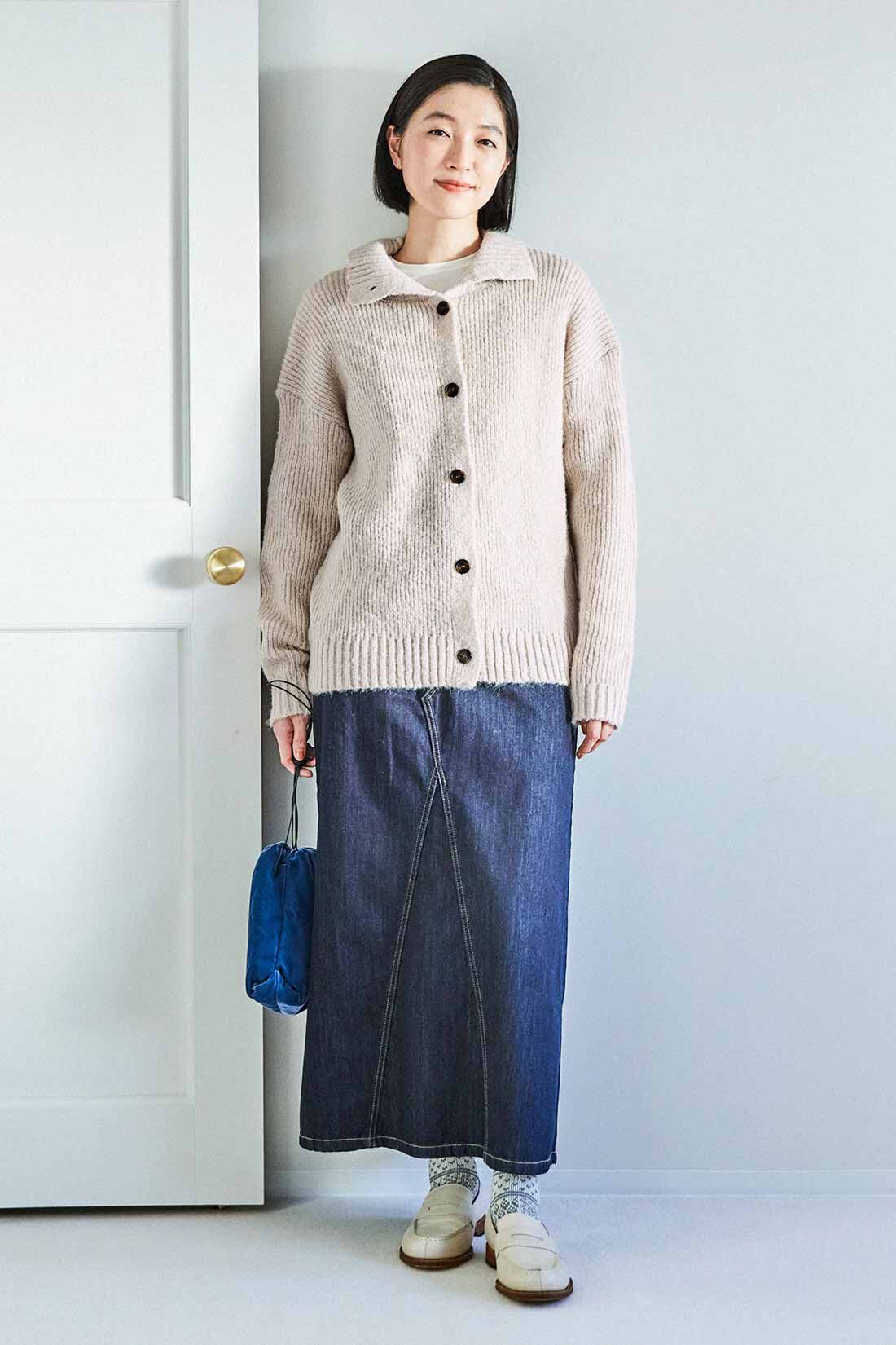 THREE FIFTY STANDARD　衿付きニットカーディガン〈ライトベージュ〉
