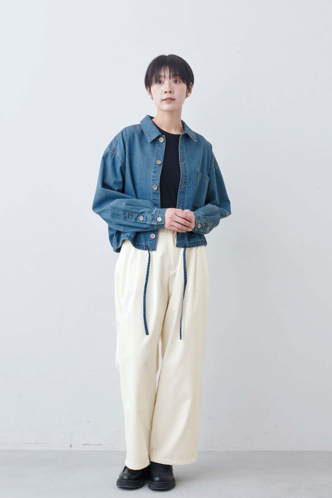 THREE FIFTY STANDARD|THREE FIFTY STANDARD　カジュアルすぎないチノパンツ〈アイボリー〉|モデル身長：163cm　着用サイズ：M