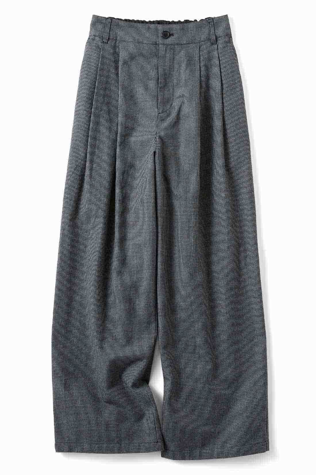 THREE FIFTY STANDARD 千鳥格子のタックワイドパンツ〈ブラック