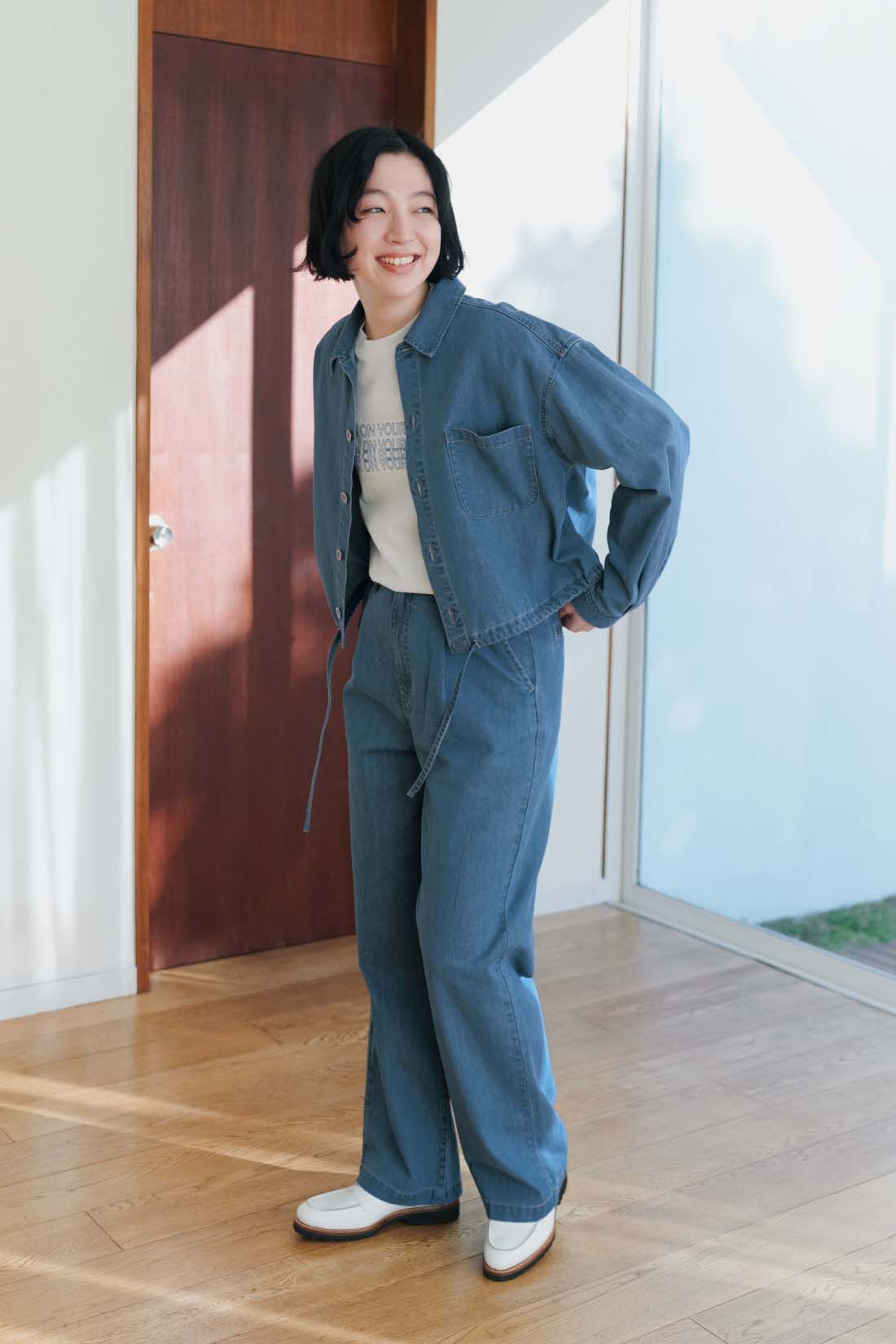 THREE FIFTY STANDARD［スリーフィフティースタンダード］|THREE FIFTY STANDARD　丸胴仕様のロゴプリントＴシャツ〈オフホワイト〉