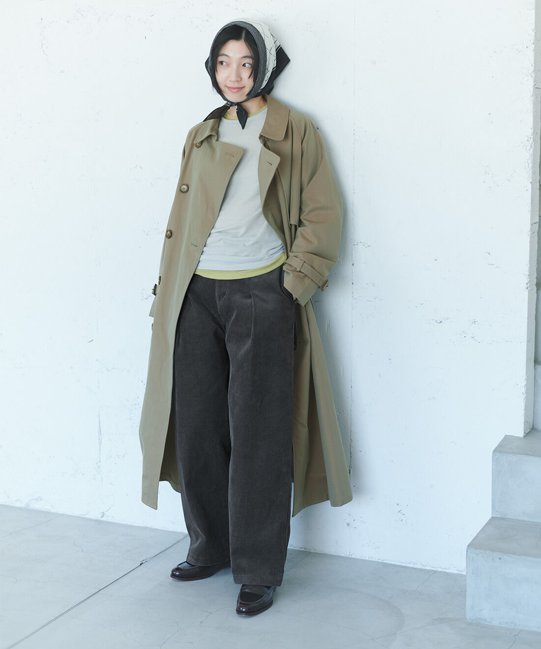 THREE FIFTY STANDARD［スリーフィフティースタンダード］|小谷　実由さんと作った玉虫トレンチコートＴＦＳと小谷　実由さんと作ったコーデュロイパンツＴＦＳと小谷実由さんとつくったチェックスカーフＴＦＳのコーディネート