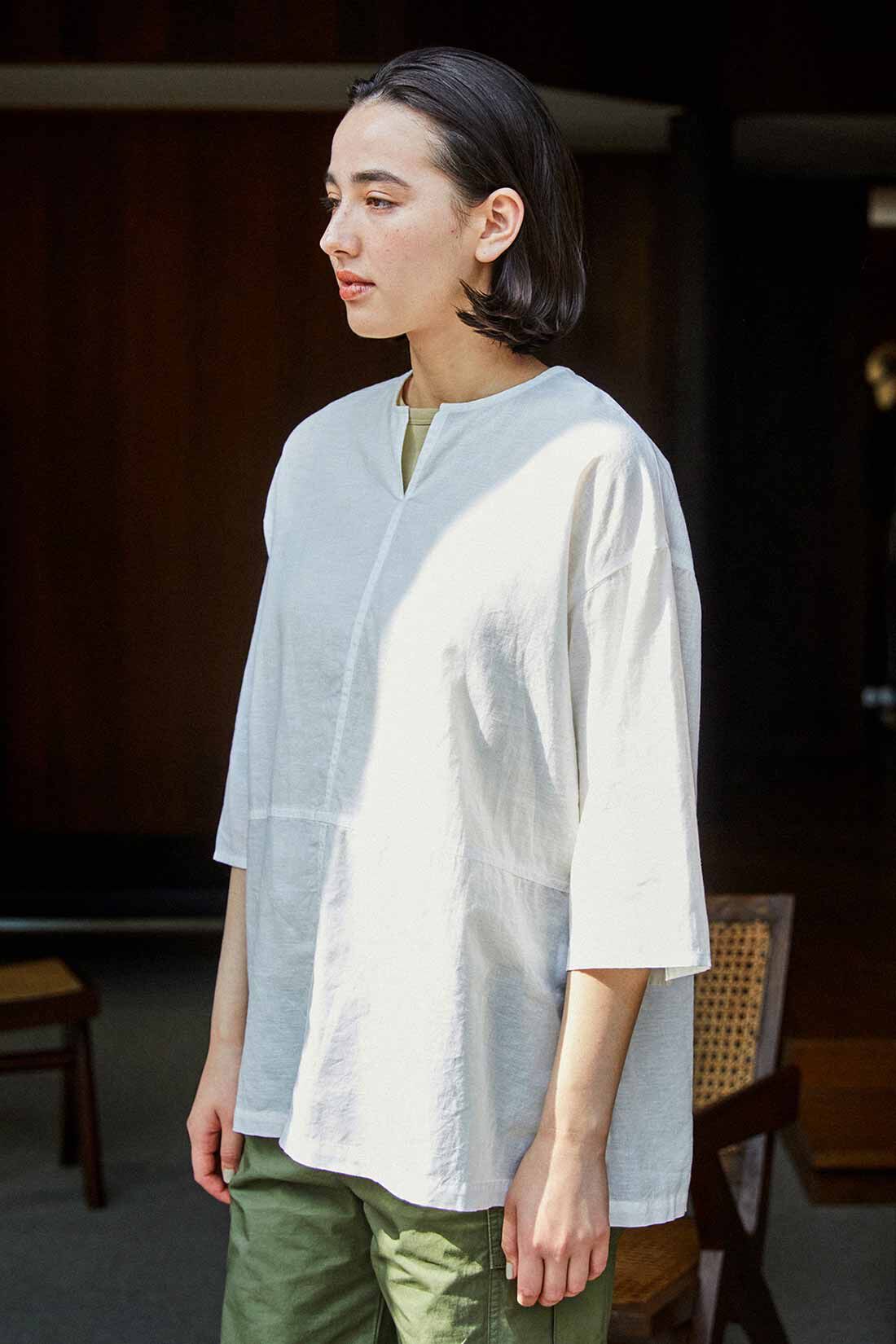 THREE FIFTY STANDARD［スリーフィフティースタンダード］|THREE FIFTY STANDARD さらっとチュニックブラウス〈オフホワイト〉|ふんわりとしたシルエットで、からだのラインを気にせず着られます。