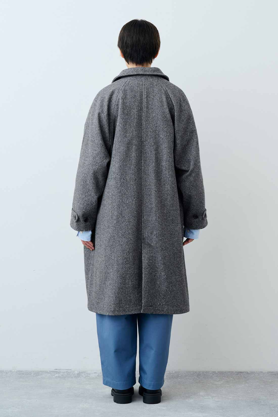 THREE FIFTY STANDARD|THREE FIFTY STANDARD　小谷 実由さんと作った 細かいチェック柄のアンクルコート〈グレー〉|モデル身長：163cm　着用サイズ：M