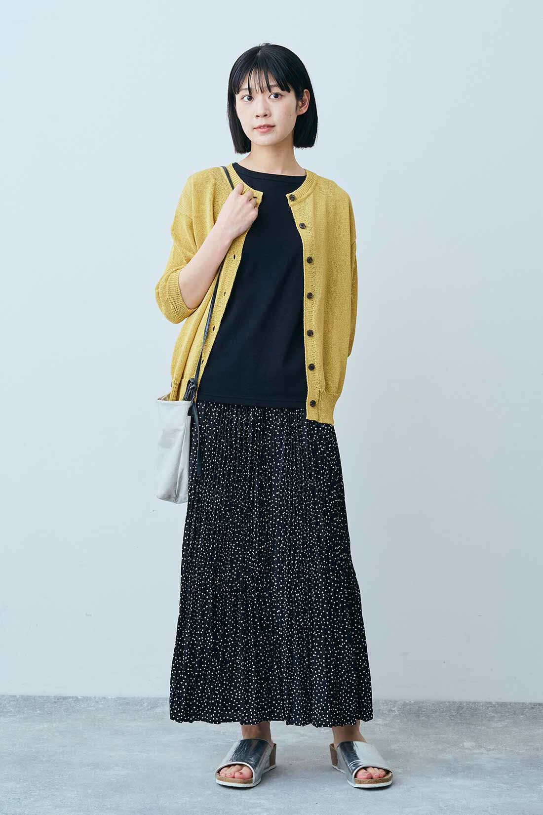 THREE FIFTY STANDARD［スリーフィフティースタンダード］|THREE FIFTY STANDARD 和紙混の2-WAYトップス〈マスタード〉|モデル身長：163cm　着用サイズ：M