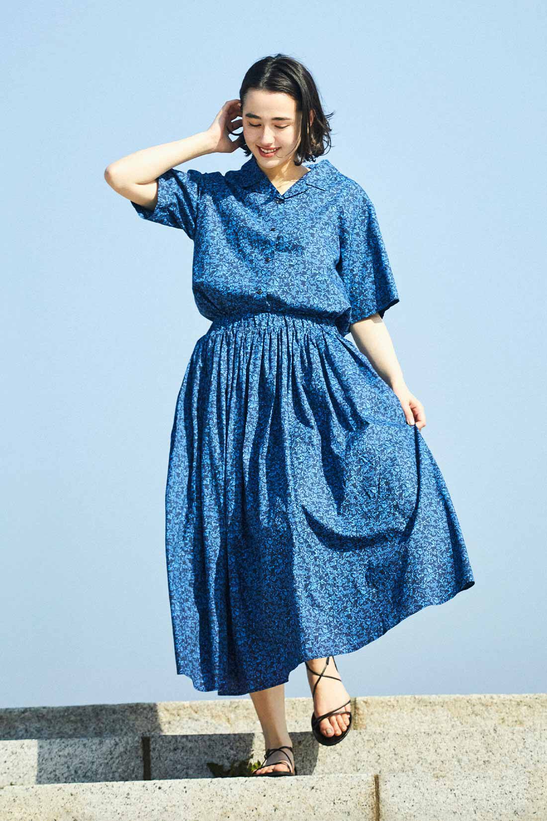 THREE FIFTY STANDARD［スリーフィフティースタンダード］|THREE FIFTY STANDARD シックな花柄の開衿シャツ〈ネイビー〉