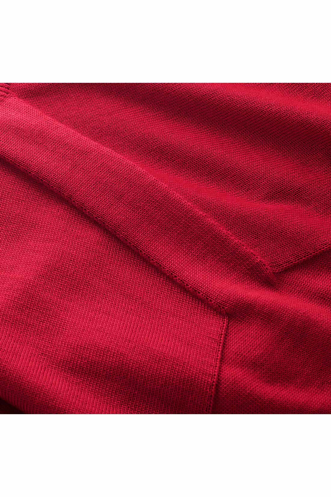 THREE FIFTY STANDARD|THREE FIFTY STANDARD　メリノウールのベーシックセーター〈レッド〉|ノンミュールジングのメリノウールを贅沢に使用。チクチクしにくい、やさしい肌心地です。