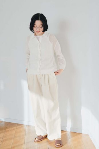 THREE FIFTY STANDARD［スリーフィフティースタンダード］ | カジュアルすぎないチノパンツ〈アイボリー〉