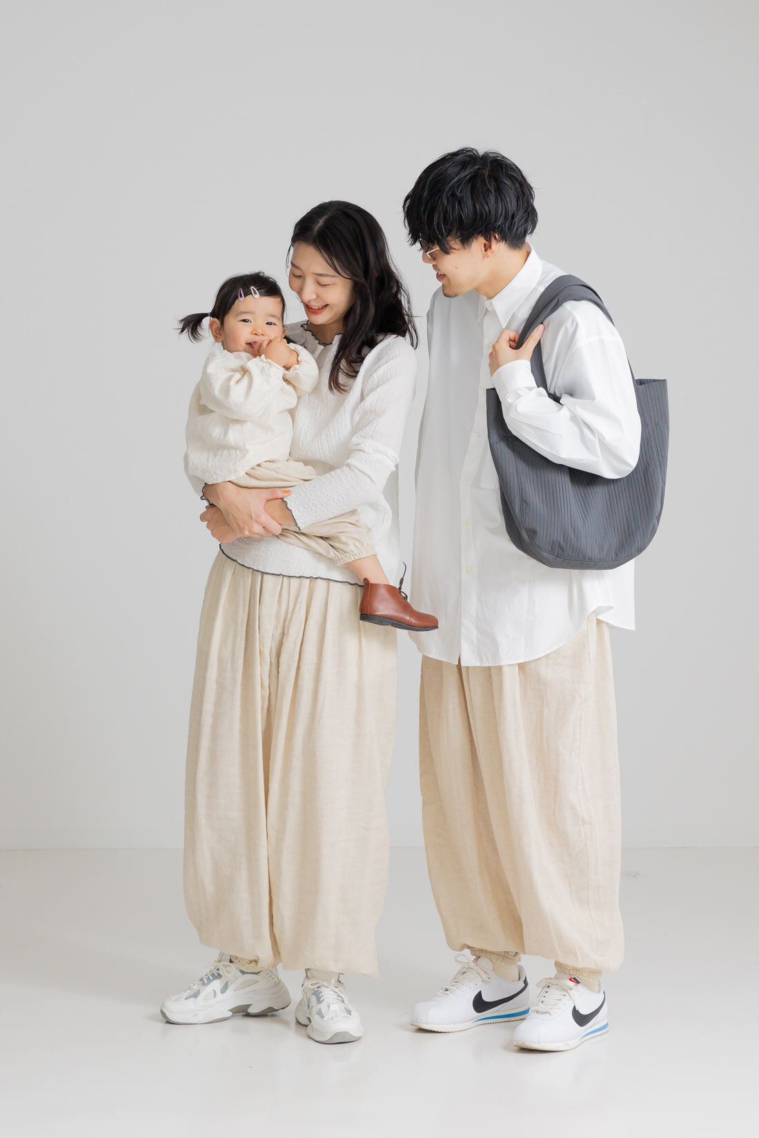 FELISSIMO Mama|リブ　イン　コンフォート　肌に当たる裏側は綿１００％！　風合いのいい麻混ダブルガーゼのぽんわりキッズパンツ〈ベージュ〉
