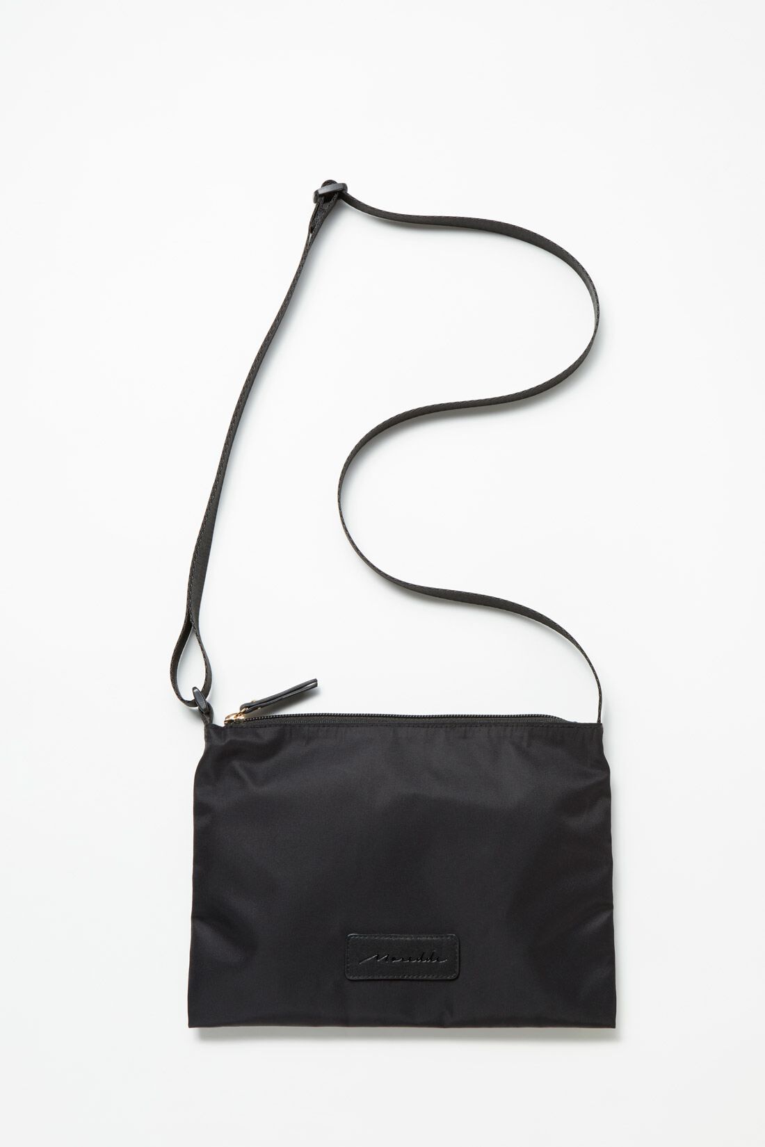FELISSIMO Mama|Moredde　サコッシュ付き　大容量2‐WAYマザーズトートバッグ〈ブラック〉|シンプルなサコッシュには合皮に「Moredde（モレッド）」の型押し