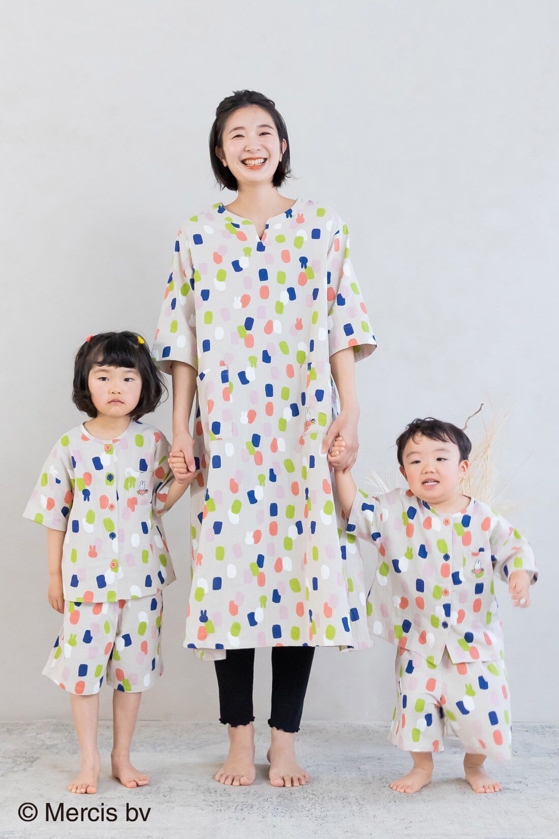 リブ イン コンフォート 水彩画タッチのミッフィーがかわいいふわふわダブルガーゼのペイント柄キッズセットアップ｜フェリシモMama[フェリシモママ]｜ フェリシモ【公式通販】