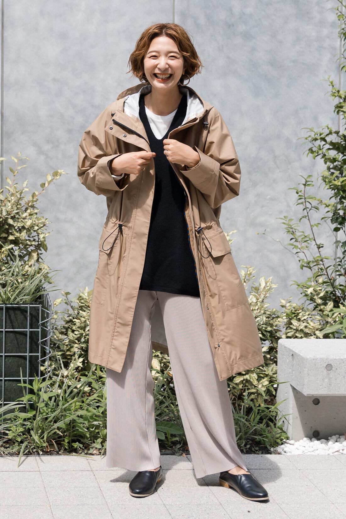 FELISSIMO Mama|Moredde　マタニティから産後も使える　ウエストクロス仕様のプリーツパンツ〈アッシュベージュ〉