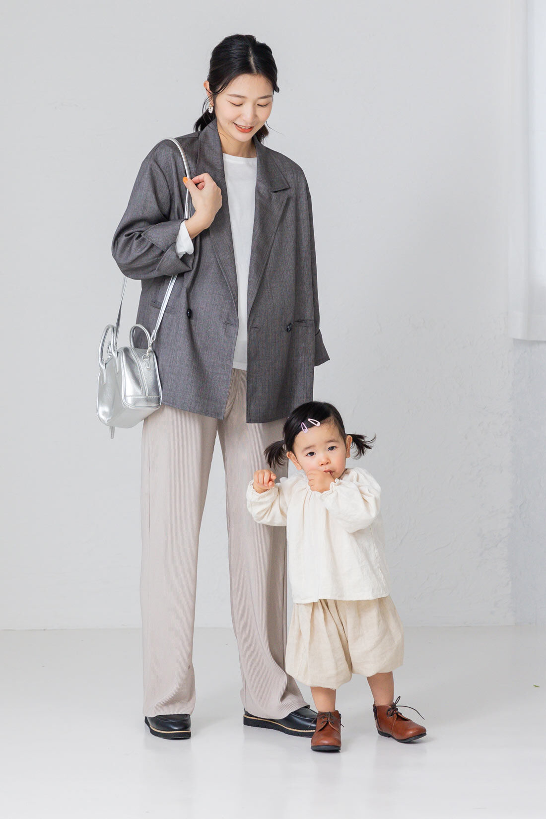 FELISSIMO Mama|リブ　イン　コンフォート　肌に当たる裏側は綿１００％！　風合いのいい麻混ダブルガーゼのぽんわりキッズパンツ〈ベージュ〉