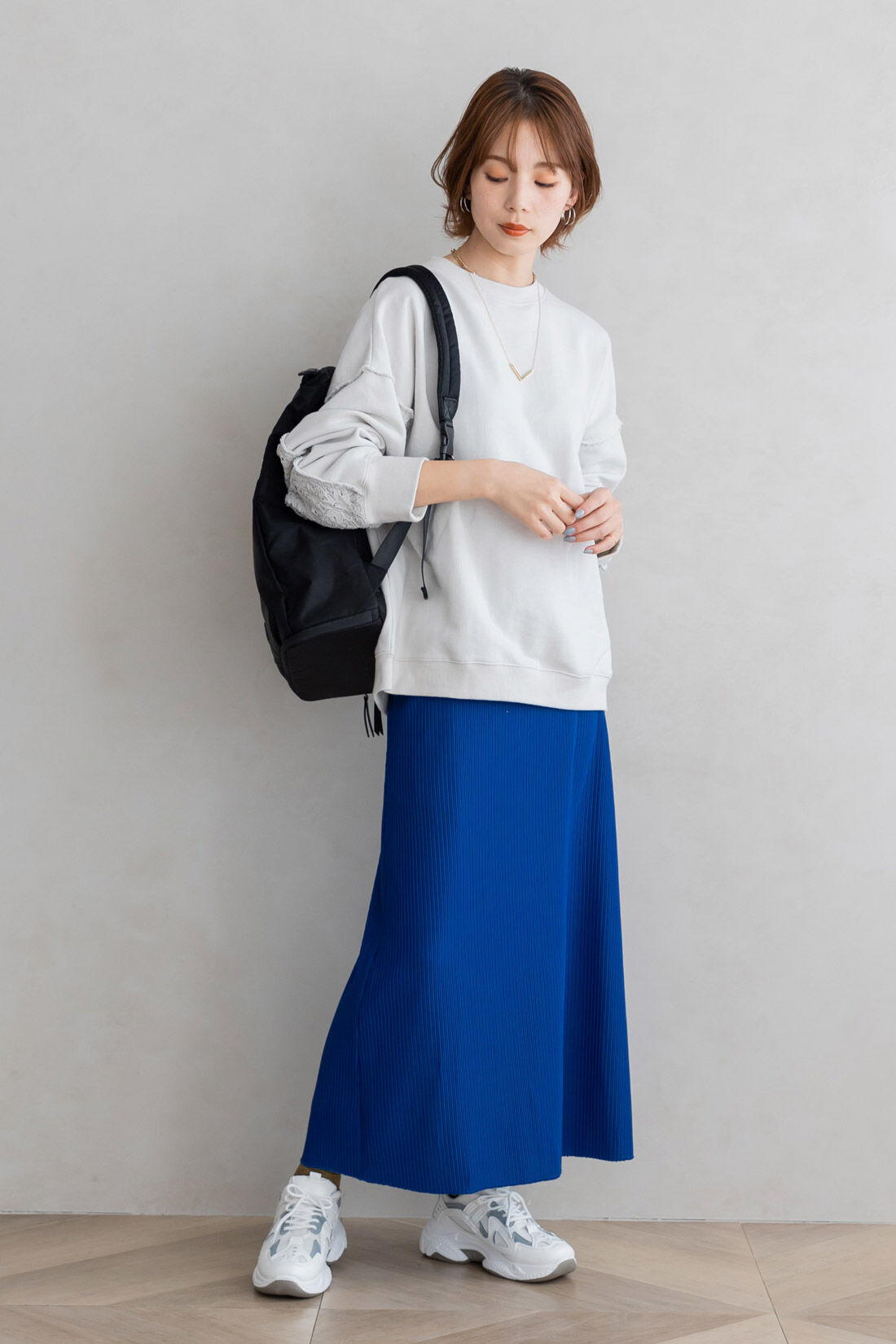 フェリシモMama|Moredde　リップルカットソー素材がらくちんきれいな　産前産後使えるIラインスカート〈ブラック〉|model:H166　着用サイズM　※写真は別色です。