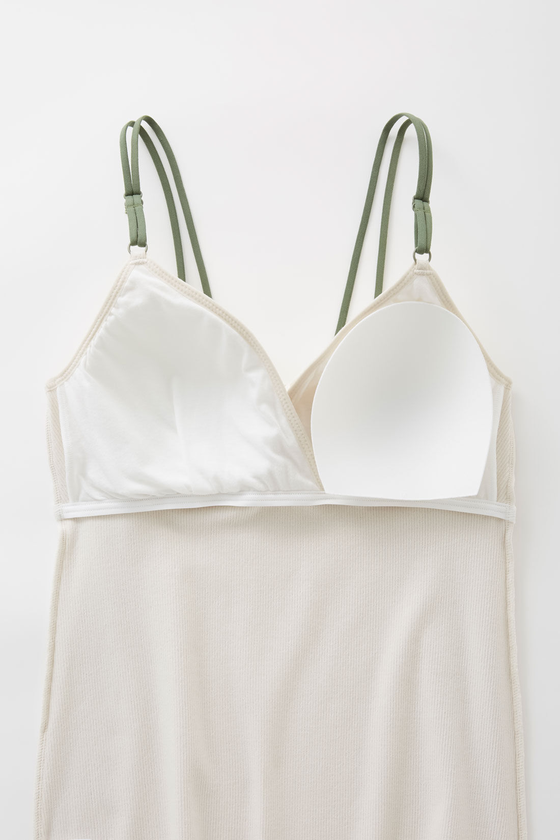 FELISSIMO Mama|［Mama select］産前・産後使える　ストラップが伸びて授乳しやすい　カップ付きカシュクール授乳ブラキャミソール〈ブラック〉|※写真は別色です。