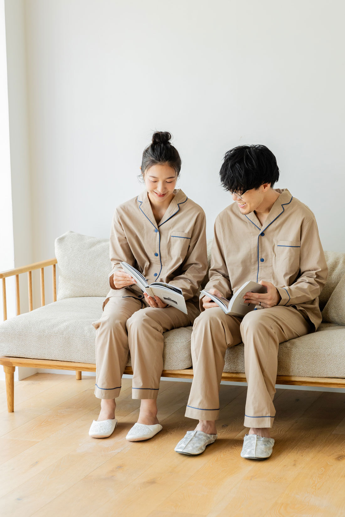 FELISSIMO Mama|【パートナーとおそろい】Moredde　肌側の微起毛が心地いい　コットン１００％の前あきペアパジャマセット〈ダークベージュ〉|パートナーとおそろいでリラックスタイムを過ごせます