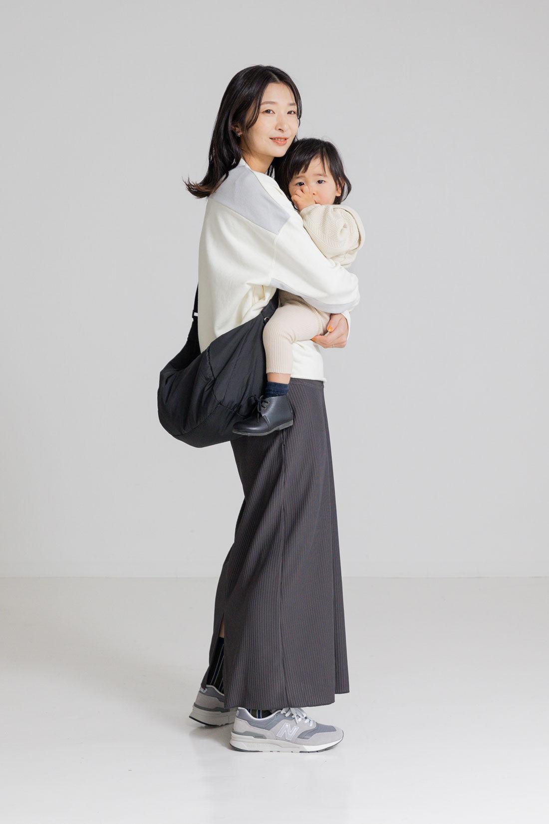 FELISSIMO Mama|Moredde　リップルカットソー素材がらくちんきれいな　産前産後使えるIラインスカート〈チャコールグレー〉