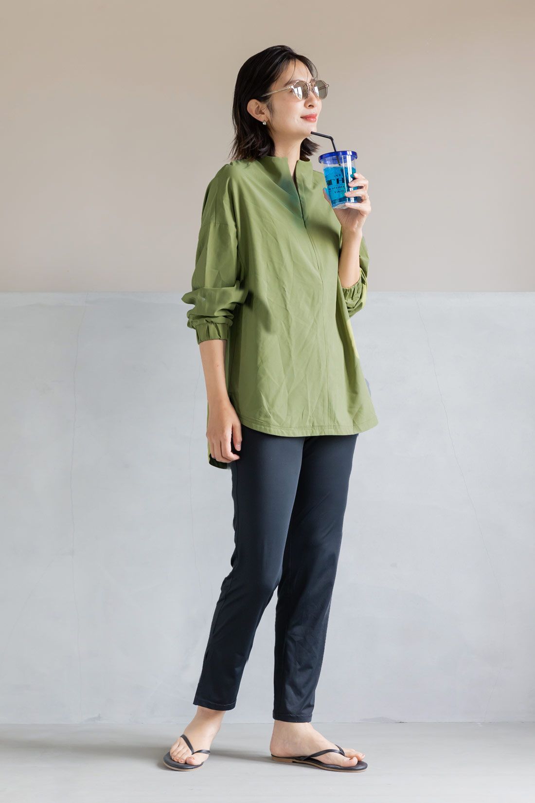 FELISSIMO Mama|Moredde　フロントジップのUVカットラッシュガード＆ショートパンツセット〈カーキ〉|別売りのラッシュガードパンツとあわせても◎