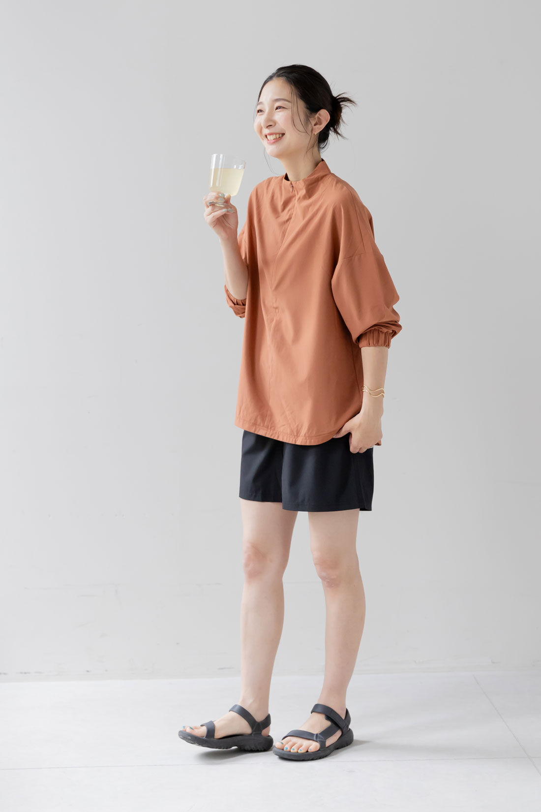 FELISSIMO Mama|Moredde　フロントジップのUVカットラッシュガード＆ショートパンツセット〈アプリコットブラウン〉