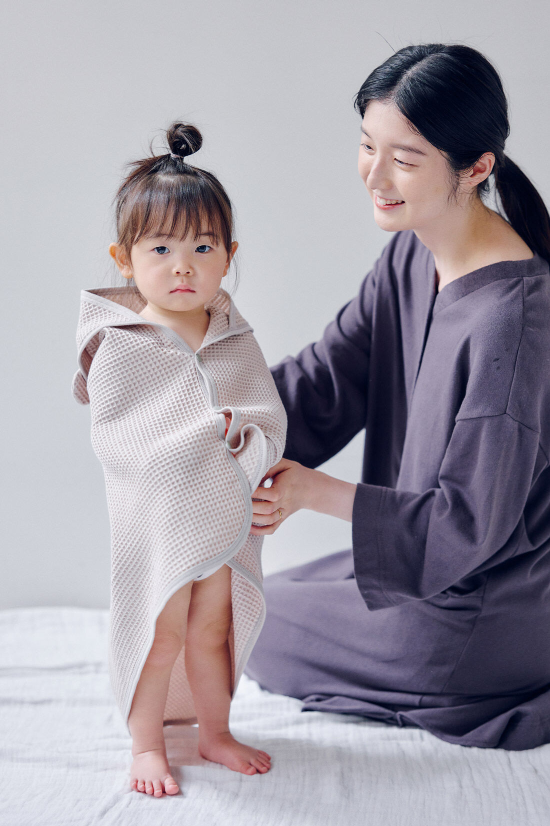 FELISSIMO Mama|Moredde　くま耳がかわいい　コットン100％ぽこぽこワッフル素材の　ジャパンメイドベビータオル〈グレージュ〉