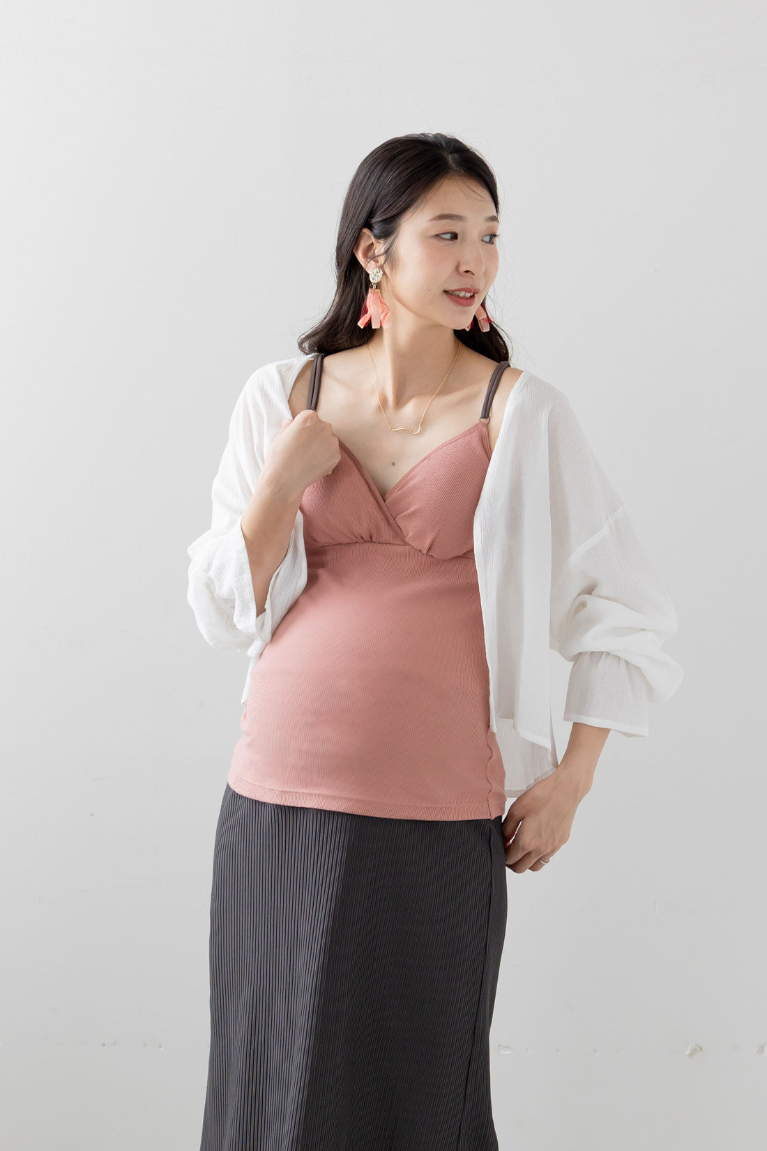 FELISSIMO Mama|［Mama select］産前・産後使える　ストラップが伸びて授乳しやすい　カップ付きカシュクール授乳ブラキャミソール〈オレンジ〉|model:H167　着用サイズ：1(マタニティM)