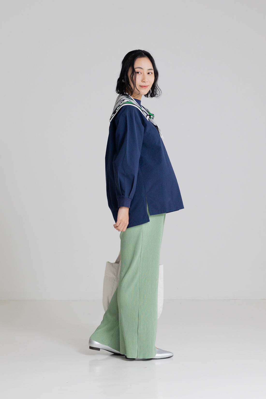 FELISSIMO Mama|Moredde　マタニティから産後も使える　ウエストクロス仕様のプリーツパンツ〈ピスタチオグリーン〉