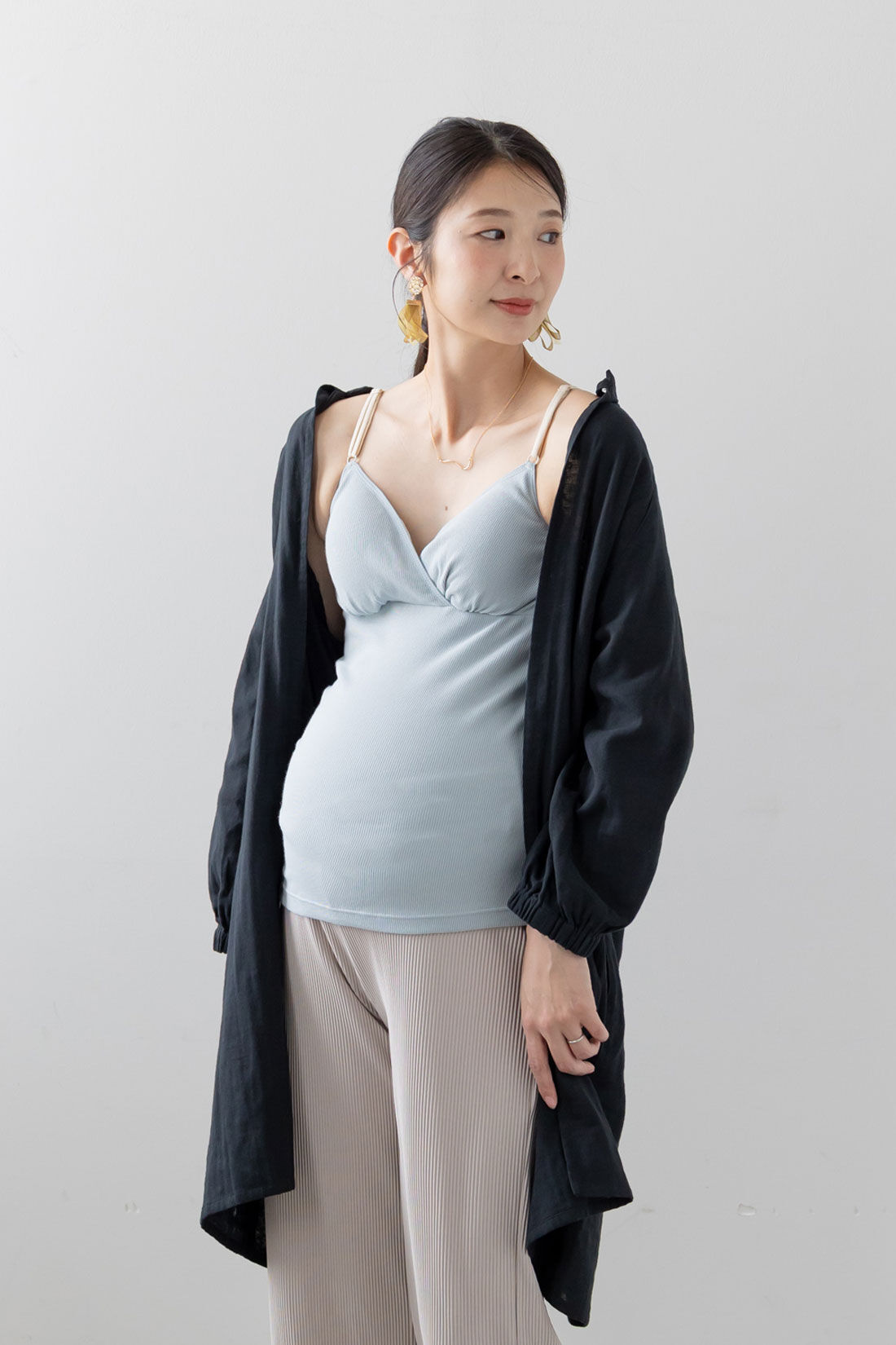 FELISSIMO Mama|［Mama select］産前・産後使える　ストラップが伸びて授乳しやすい　カップ付きカシュクール授乳ブラキャミソール〈ライトグリーン〉|model:H167　着用サイズ：1(マタニティM)