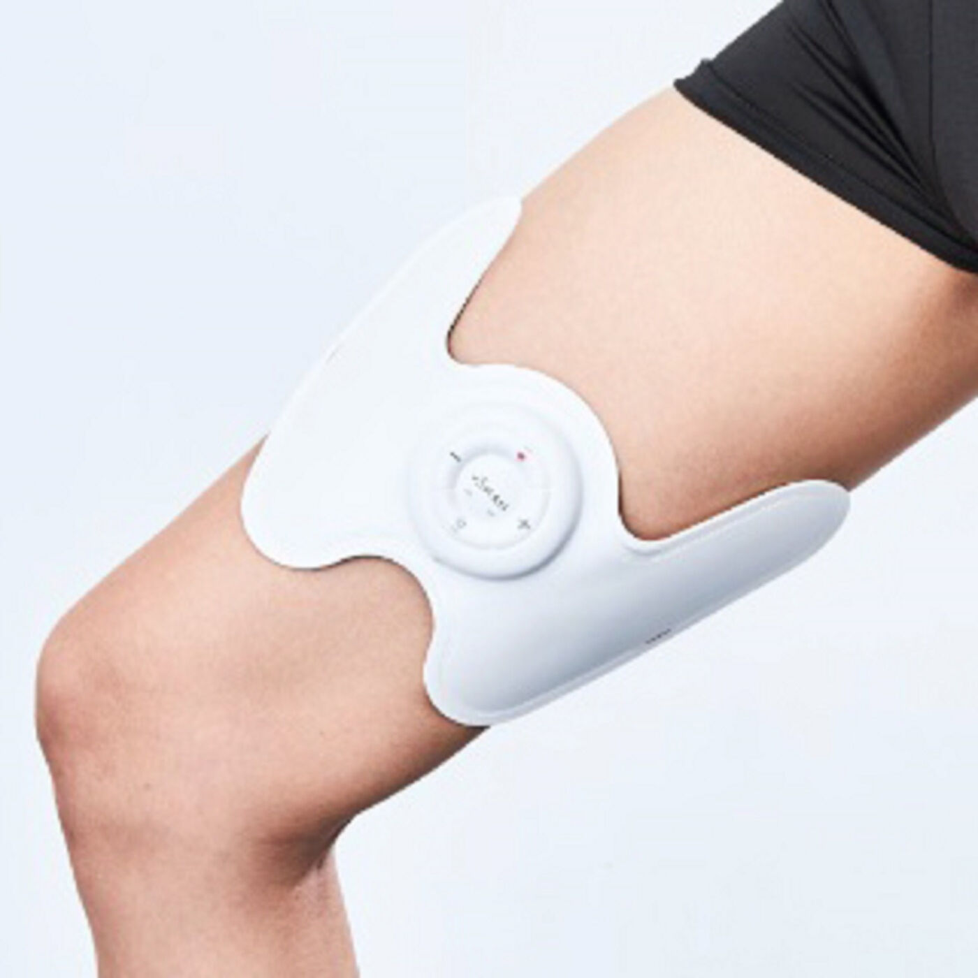【レンタル1ヵ月コース】おなかやおしりをあたためながら筋肉刺激 ヤーマン ダブルヒートEMS〈全身用〉|【使い方：[3]太もも】W形にして、巻き付けるようにして使います。