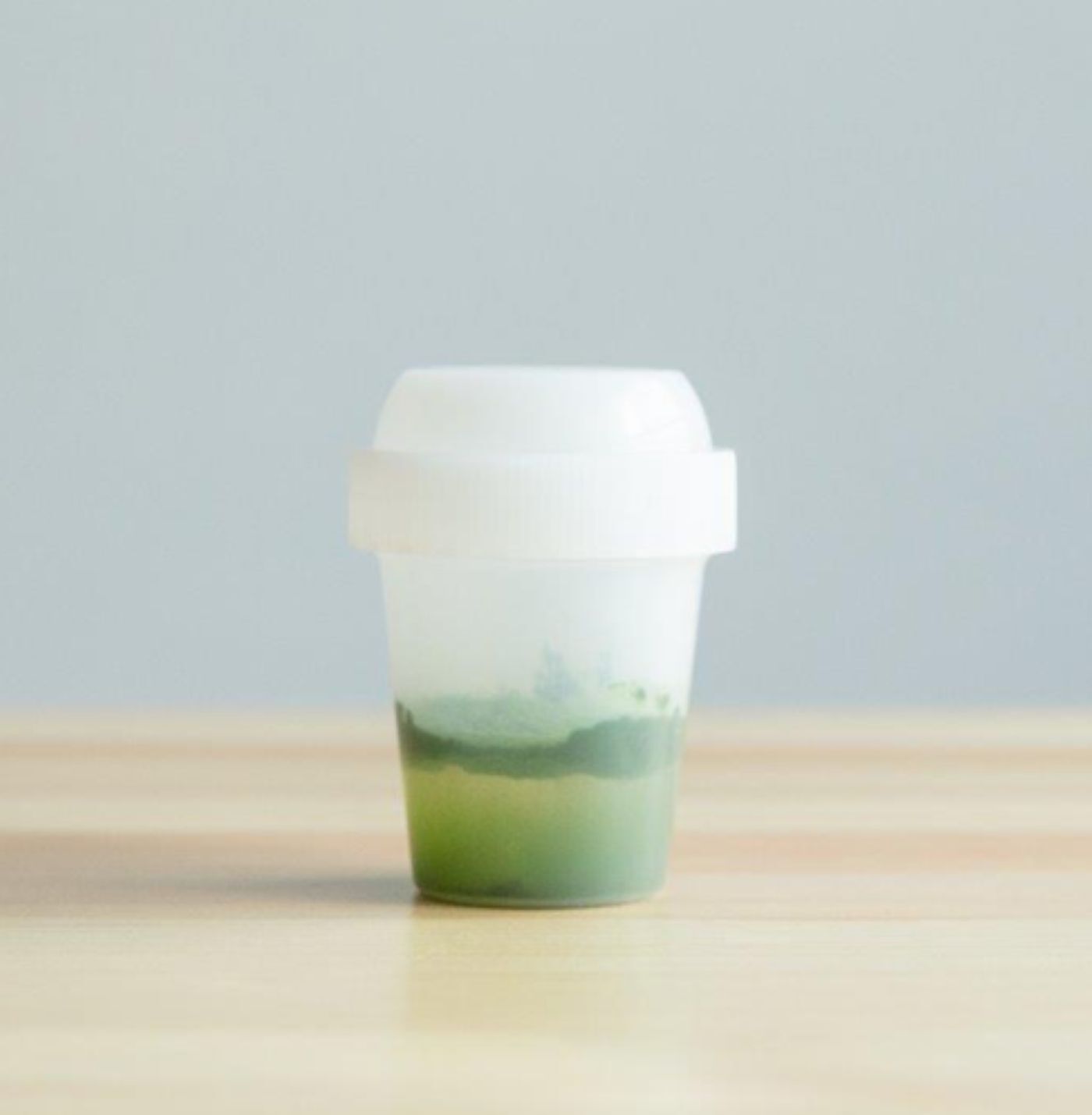 Natucul Chou Club|おうちで日本茶カフェ　「お茶と、暮らしと」とことん抹茶セット|【きほんの抹茶作り方（２ ）】抹茶を２ｇ入れます。