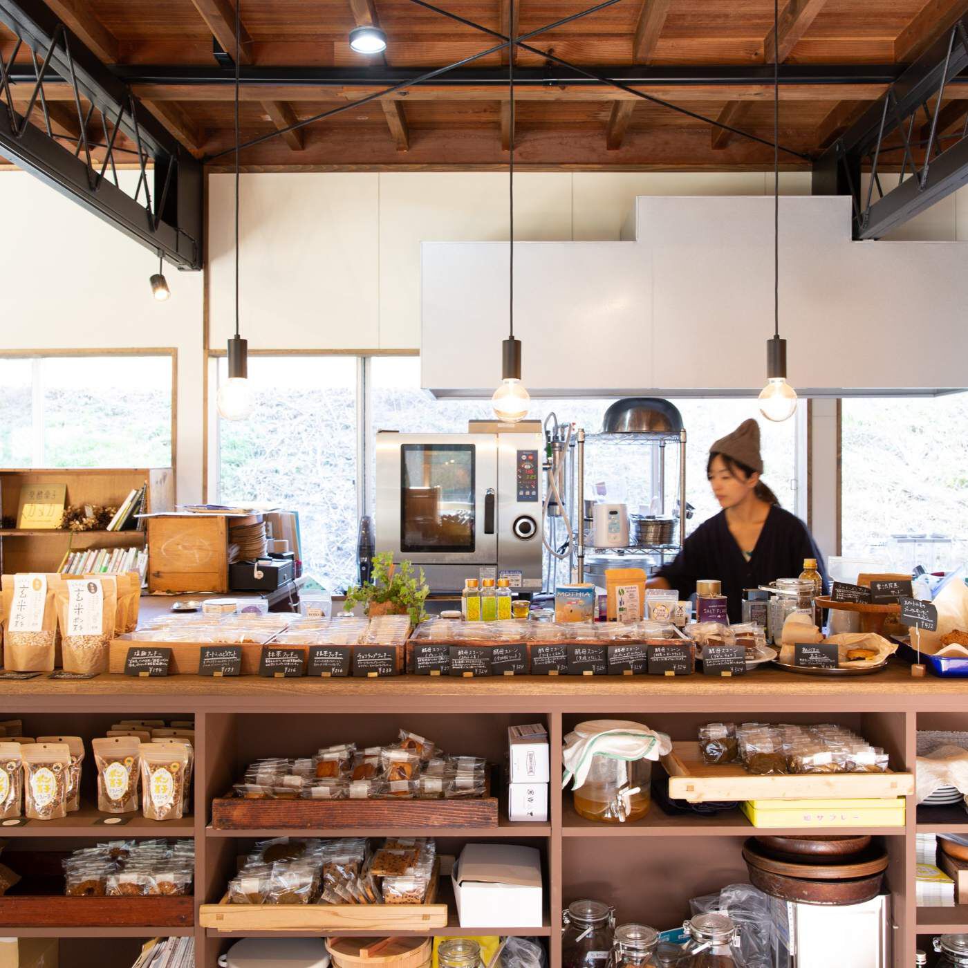 Natucul Chou Club|発酵菓子カヌカさんの「ポン菓子グラノーラ」とクッキーセット|島根県雲南市にあるカヌカさんのお店。歴史のある木工加工所をリノベしたあたたかい雰囲気のショップです。