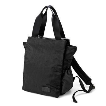 L'AMIPLUS［ラミプリュス］ | 柳沢小実さん 5層レイヤードリュック