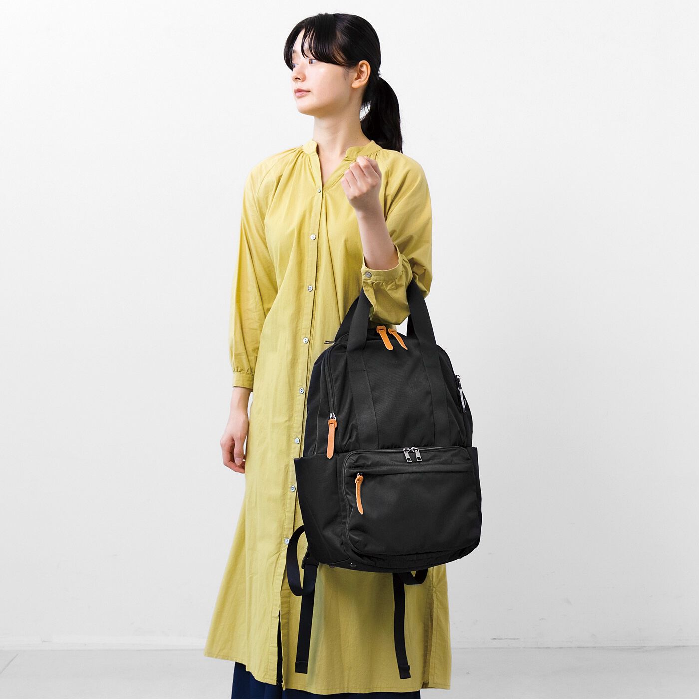 L'AMIPLUS|田中美保さん×ラミプリュス　仕分けたい荷物がスイスイ！　ワンフロアにもなる２階建てリュック〈ブラック〉