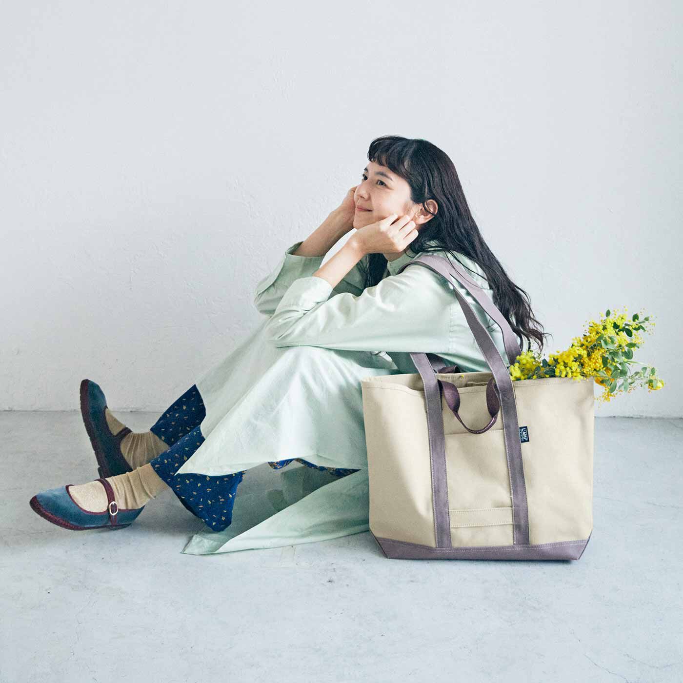 L'AMIPLUS［ラミプリュス］|ラミプリュス　肩掛けと手持ちのダブルハンドル 秘密の保冷部屋がある 帆布トートバッグ