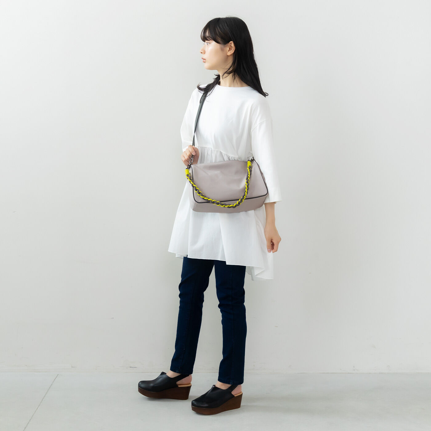L'AMIPLUS［ラミプリュス］|ラミプリュス パラコード風持ち手に心躍る 撥水（はっすい）ポイッシュショルダーバッグの会