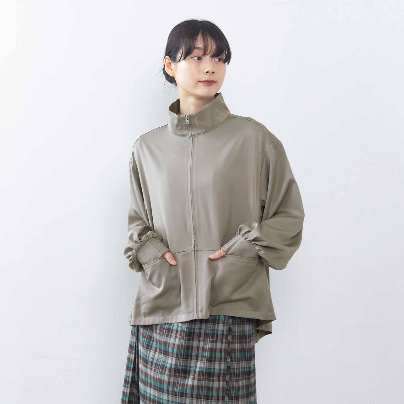 L'AMIPLUS|ラミプリュス UV＆撥水（はっすい）加工がうれしい！ ポイッシュポケットが便利なジップアップアウターの会