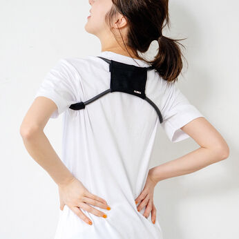 L'AMIPLUS［ラミプリュス］ | 肩甲骨を寄せて 背筋すっきりチューブ