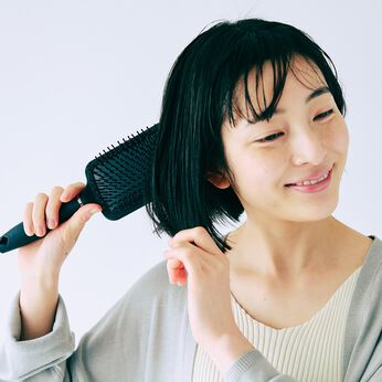 L'AMIPLUS［ラミプリュス］ | 珪藻土パッドドライヘアブラシ