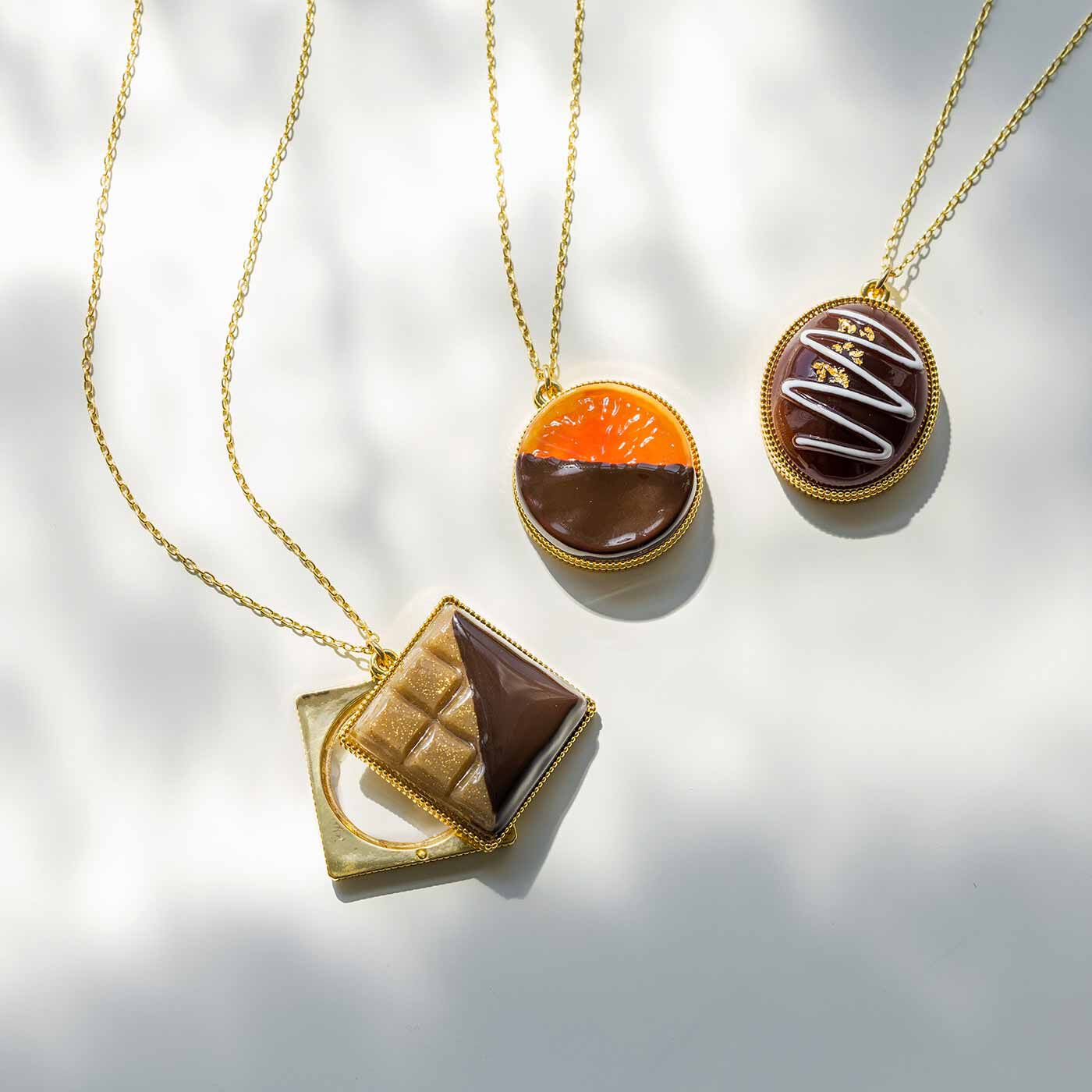 L'AMIPLUS［ラミプリュス］|ラミプリュス チョコレートバイヤー みりとコラボ 胸もとにチョコを添える ルーペネックレスの会