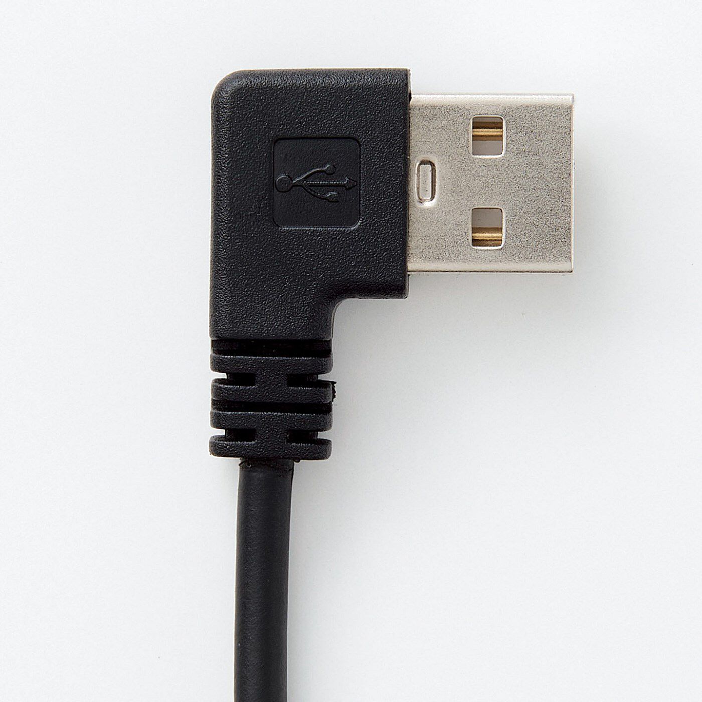 L'AMIPLUS|ラミプリュス　USBで繋ぐだけ　おしりも足先もぬっくぬく　ソクホカクッション|USB電源で使用OK。