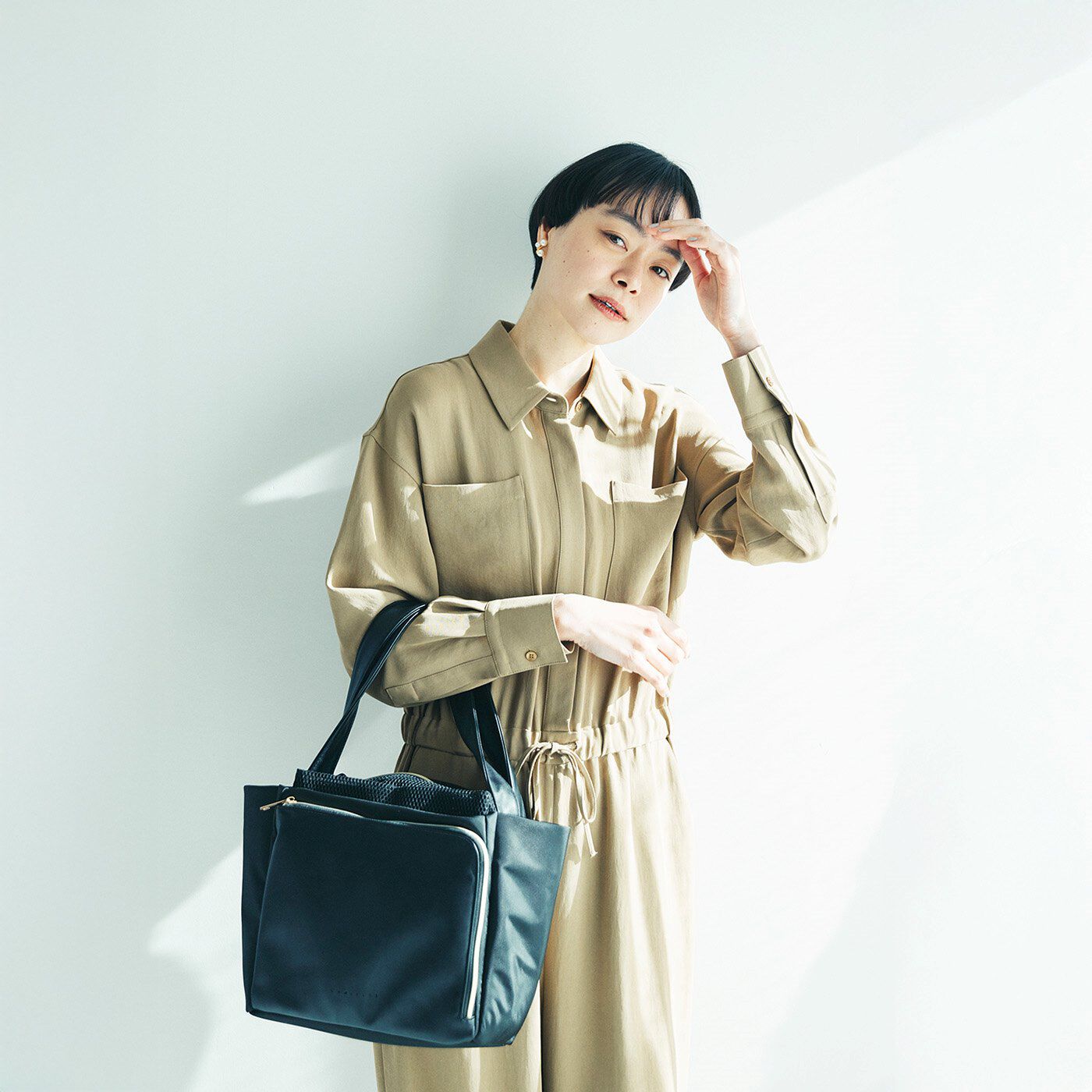 L'AMIPLUS［ラミプリュス］|ラミプリュス　内側総メッシュで整理整とん　異素材コンビのやわらか上品ボックストート〈リッチブラック〉