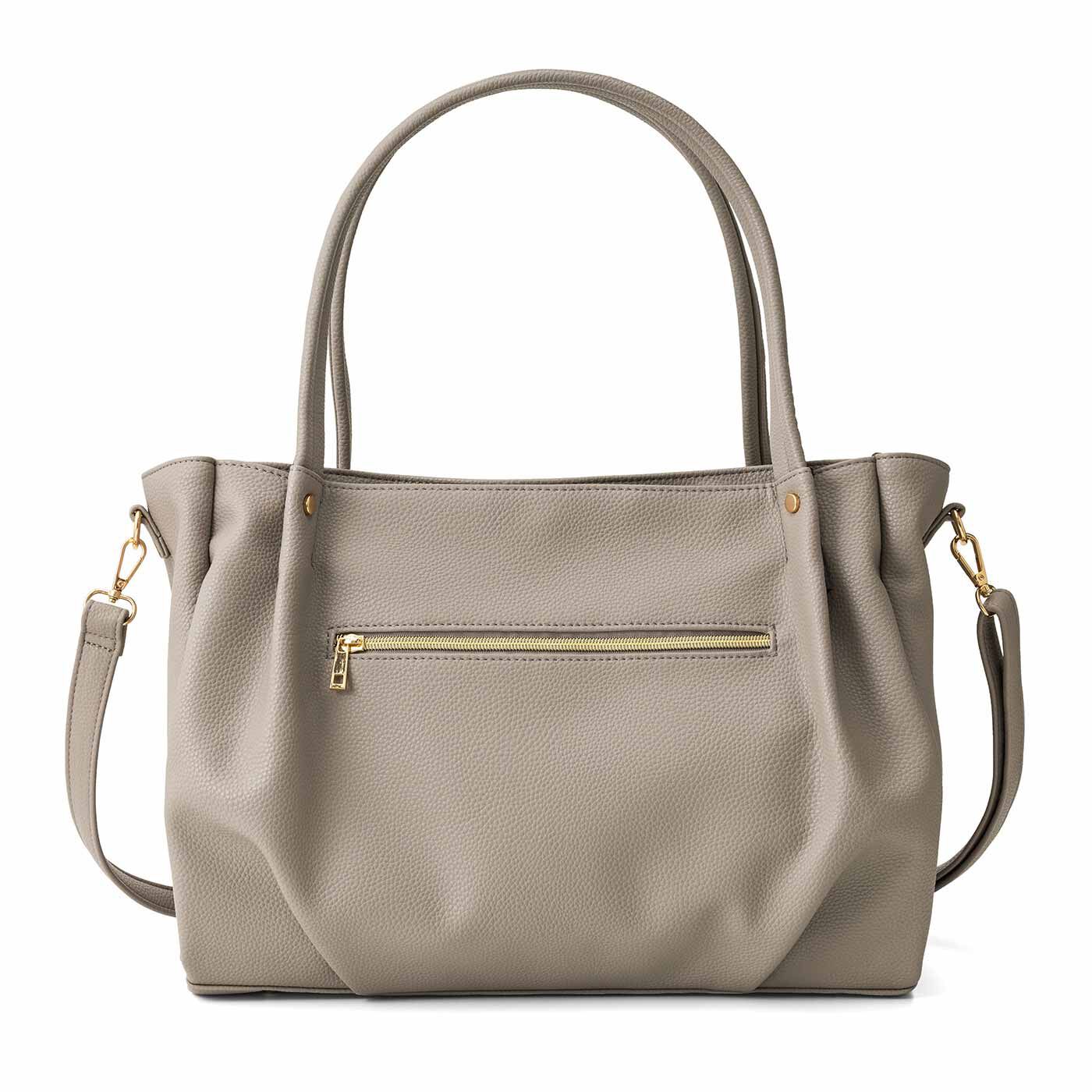 L'AMIPLUS［ラミプリュス］|ラミプリュス たっぷり入って持ち歩き軽やか パソコンポケットがある 7つ星ショルダーバッグ〈グレージュ〉|Back